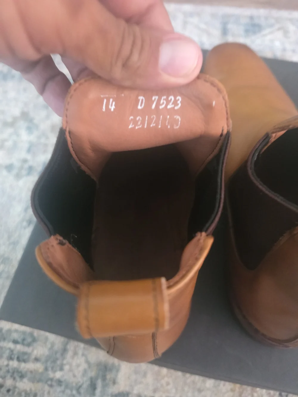 $550.Men's Tan Leather Allen Edmonds Chelsea Boots - Worn 2X
